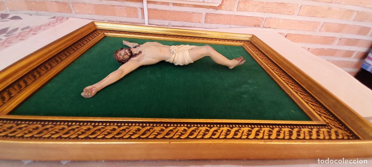 Antig&uuml;edades: CRISTO CRUCIFICADO EN CUADRO - Foto 14