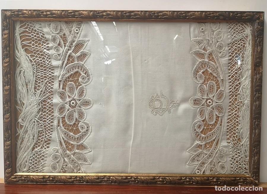 Antig&uuml;edades: Toalla Antigua Enmarcada - Foto 2