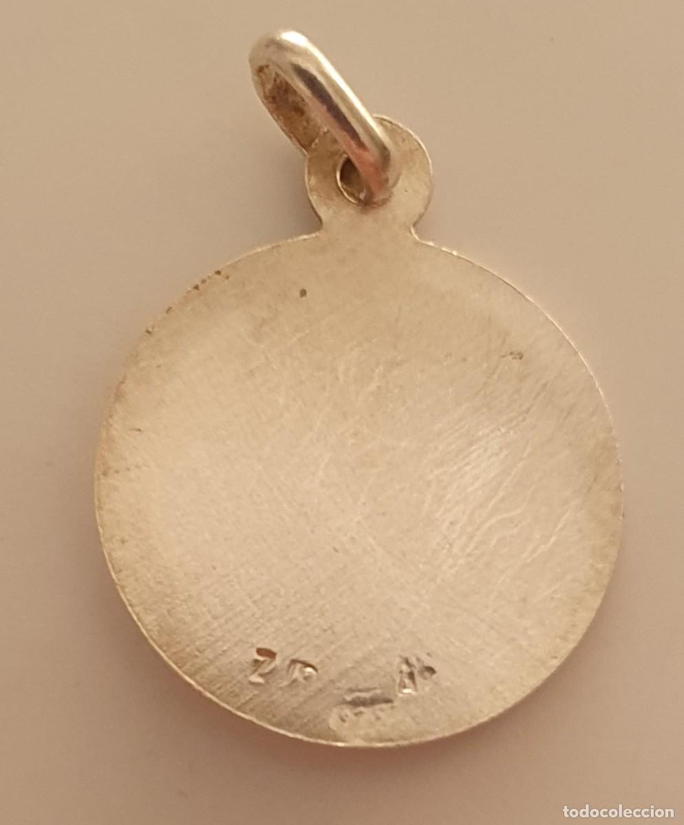 Antig&uuml;edades: medalla de plata de ley virgen dolorosa - Foto 2