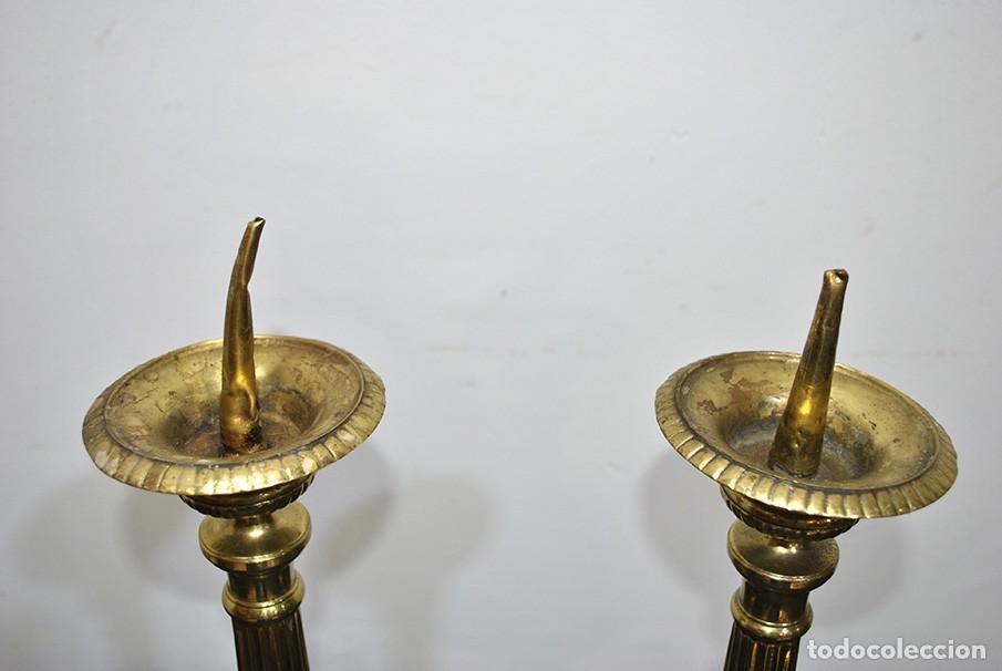 Antig&uuml;edades: PAREJA DE HACHEROS DE BRONCE DORADO - Foto 6