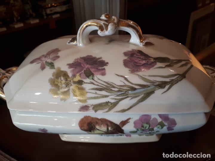Antig&uuml;edades: Sopera de porcelana, siglo XIX. - Foto 2