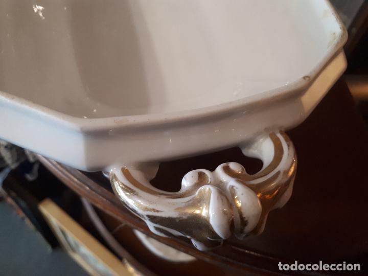 Antig&uuml;edades: Sopera de porcelana, siglo XIX. - Foto 9