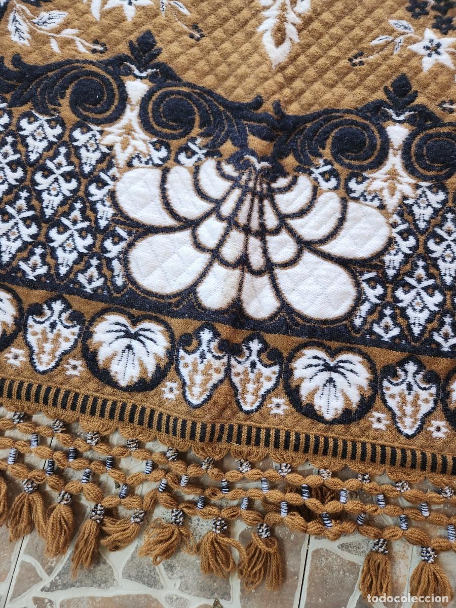 Antig&uuml;edades: Colcha de lana lorquina, llamadas del tinte, reversible - Foto 2