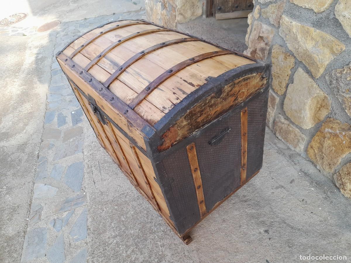 Antig&uuml;edades: Baul arca de madera y chapa restaurado estilo cofre - Foto 6