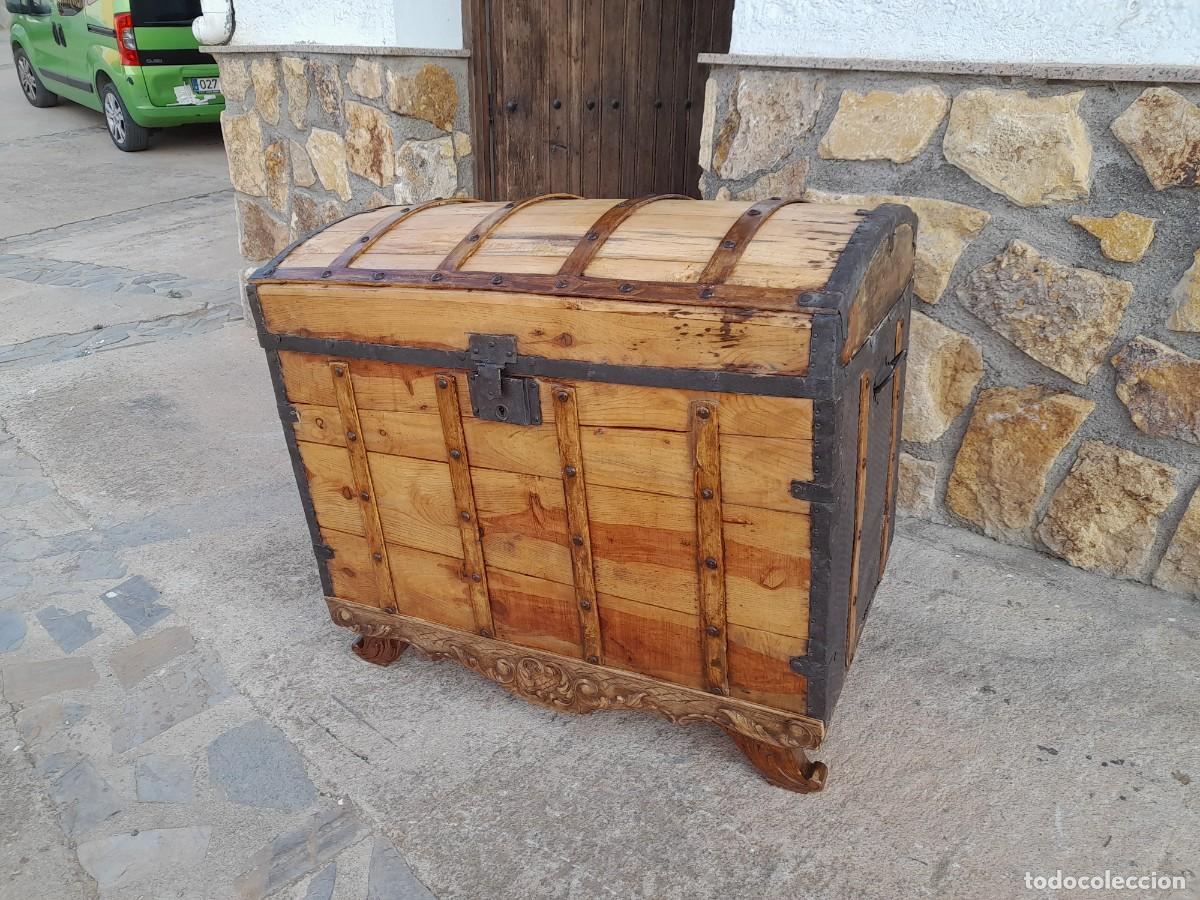 Antig&uuml;edades: Baul arca de madera y chapa restaurado estilo cofre - Foto 9