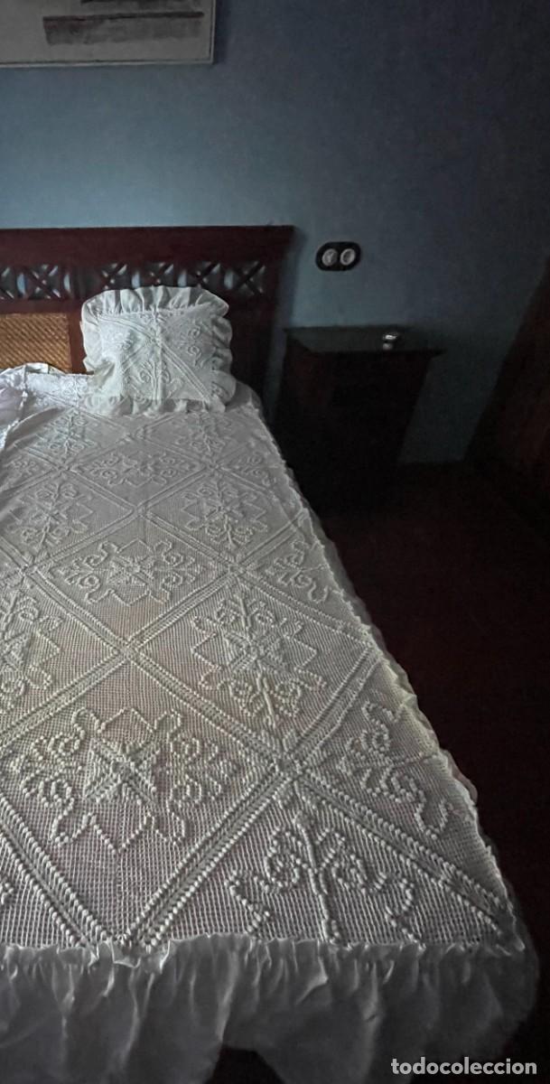 Antig&uuml;edades: COLCHA GANCHILLO CON CUADRANTE - Foto 2
