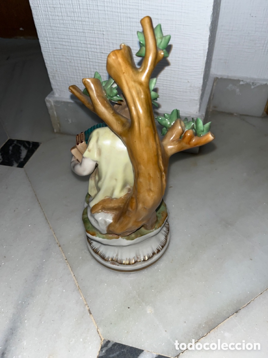 Antig&uuml;edades: Porcelana hispanias Manises - Foto 3