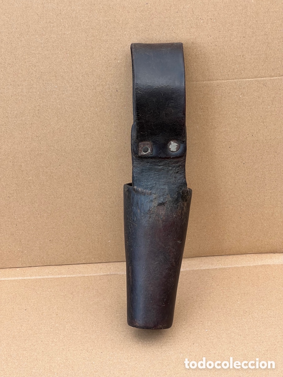 Antig&uuml;edades: Pieza de cuero de poner al cintur&oacute;n?? De 26 cm de largo - Foto 5