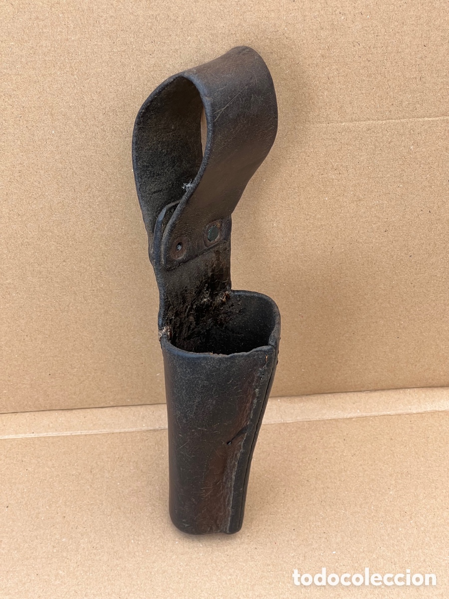 Antig&uuml;edades: Pieza de cuero de poner al cintur&oacute;n?? De 26 cm de largo - Foto 7