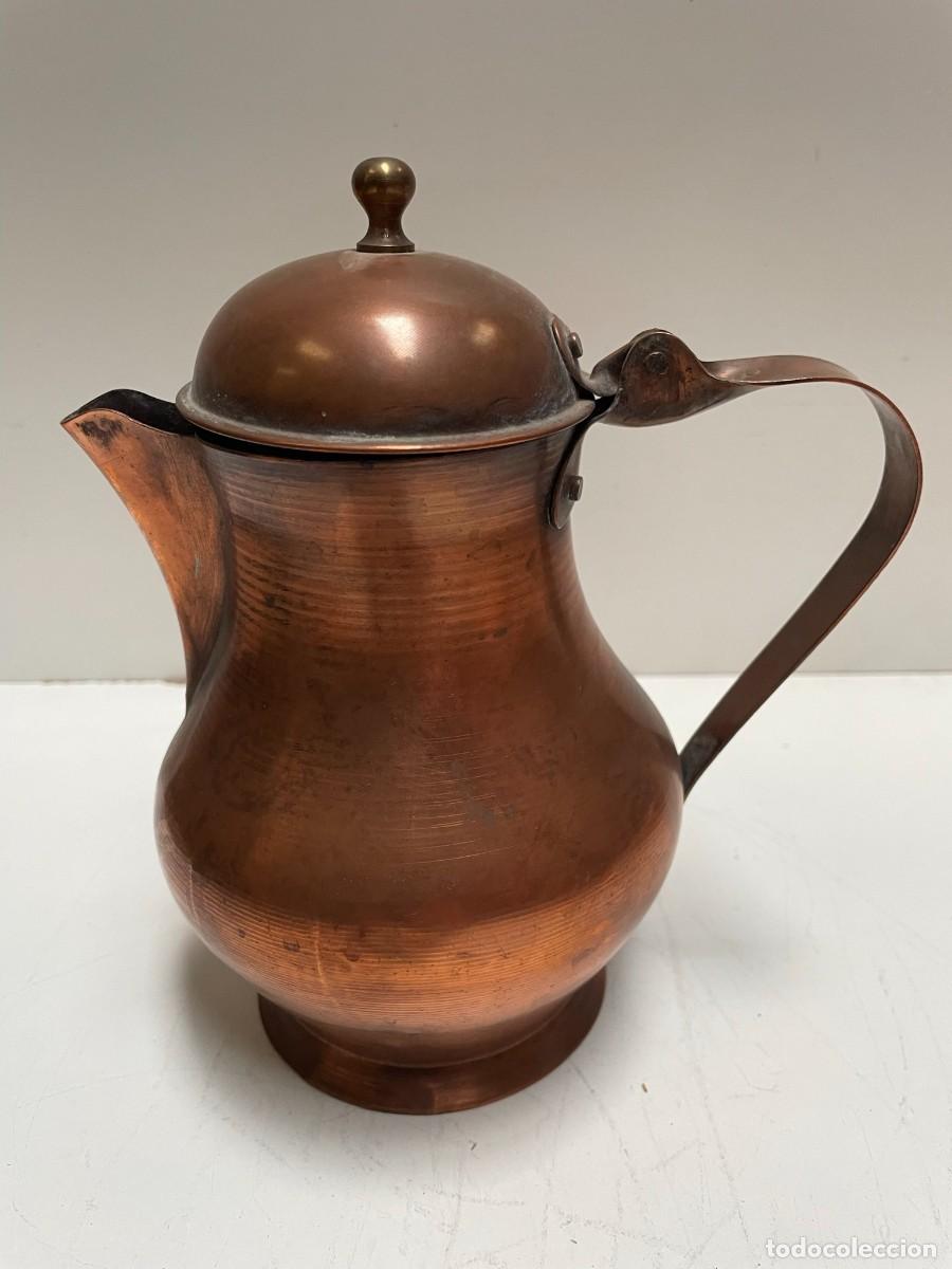 Antig&uuml;edades: PEQUE&Ntilde;A JARRA DE COBRE CON TAPADERA - Foto 1