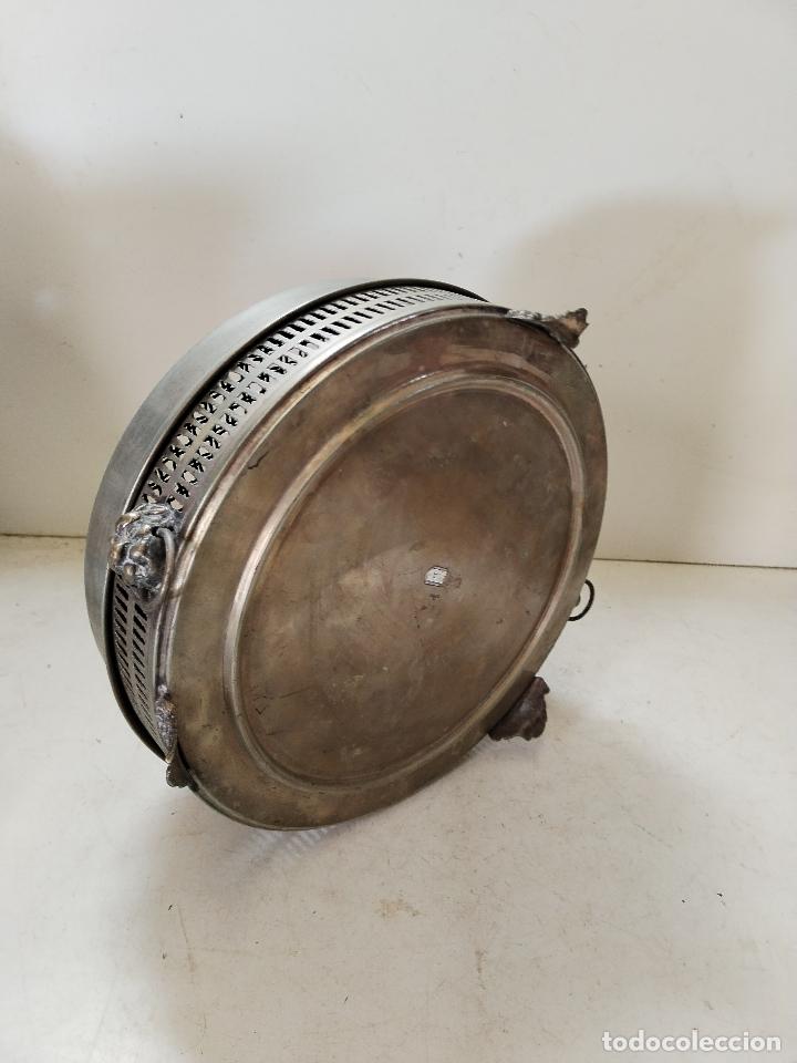 Antig&uuml;edades: bandeja y tapadera de alpaca - Foto 2