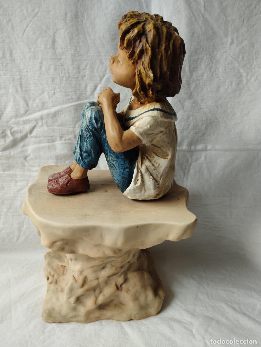 Antig&uuml;edades: Figura de ni&ntilde;a sentada - Foto 4