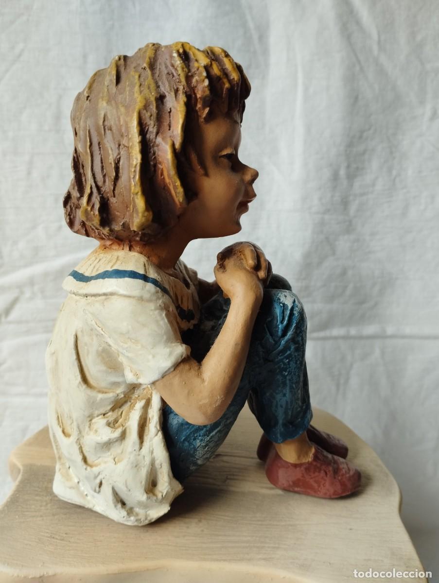 Antig&uuml;edades: Figura de ni&ntilde;a sentada - Foto 7
