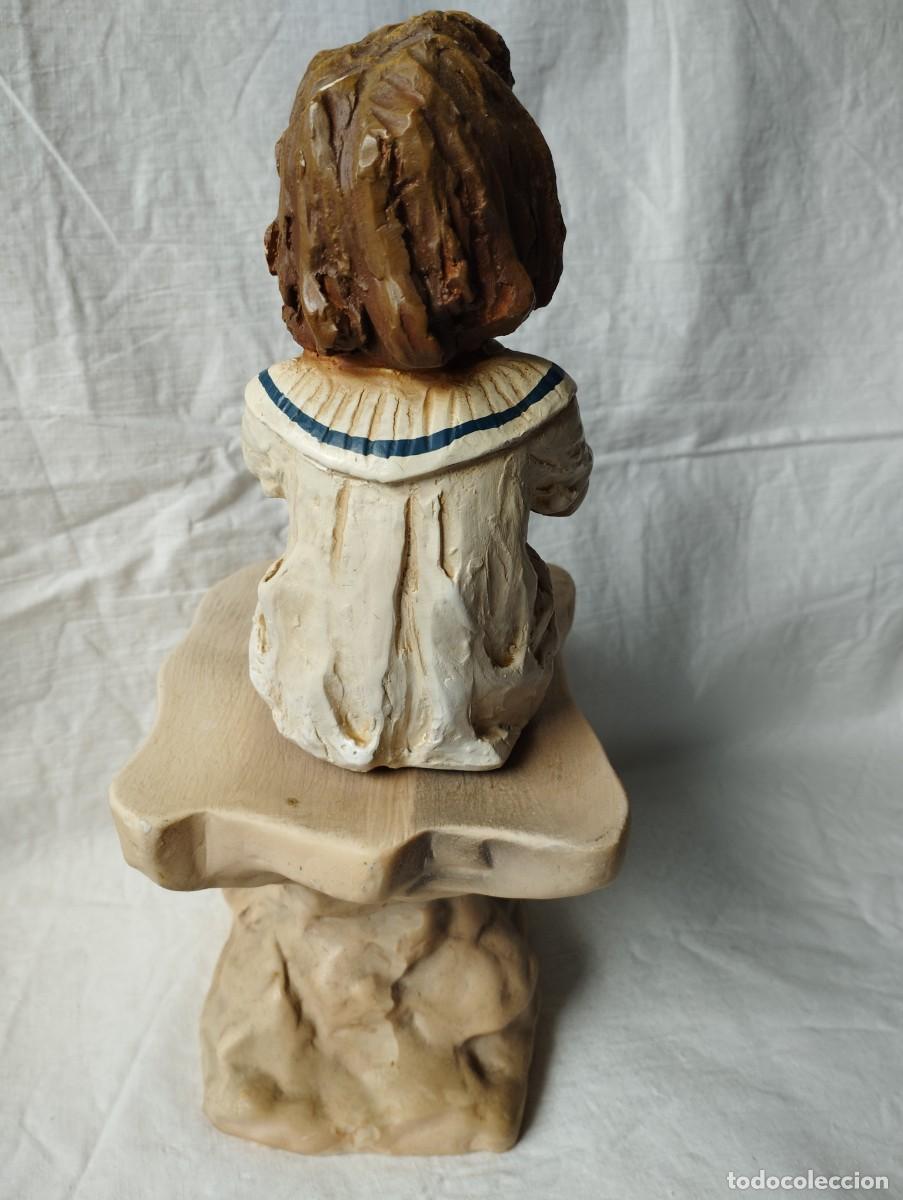 Antig&uuml;edades: Figura de ni&ntilde;a sentada - Foto 8