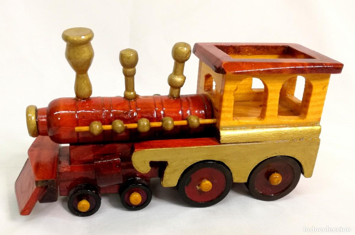 Antig&uuml;edades: LOCOMOTORA DE MADERA DECORACI&Oacute;N - Foto 1