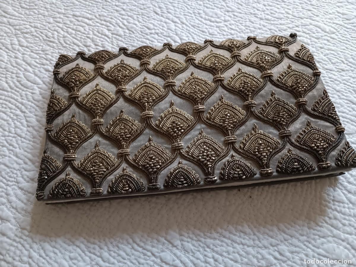 Antig&uuml;edades: BOLSO-CARTERA DE CEREMONIA EN SEDA - Foto 2