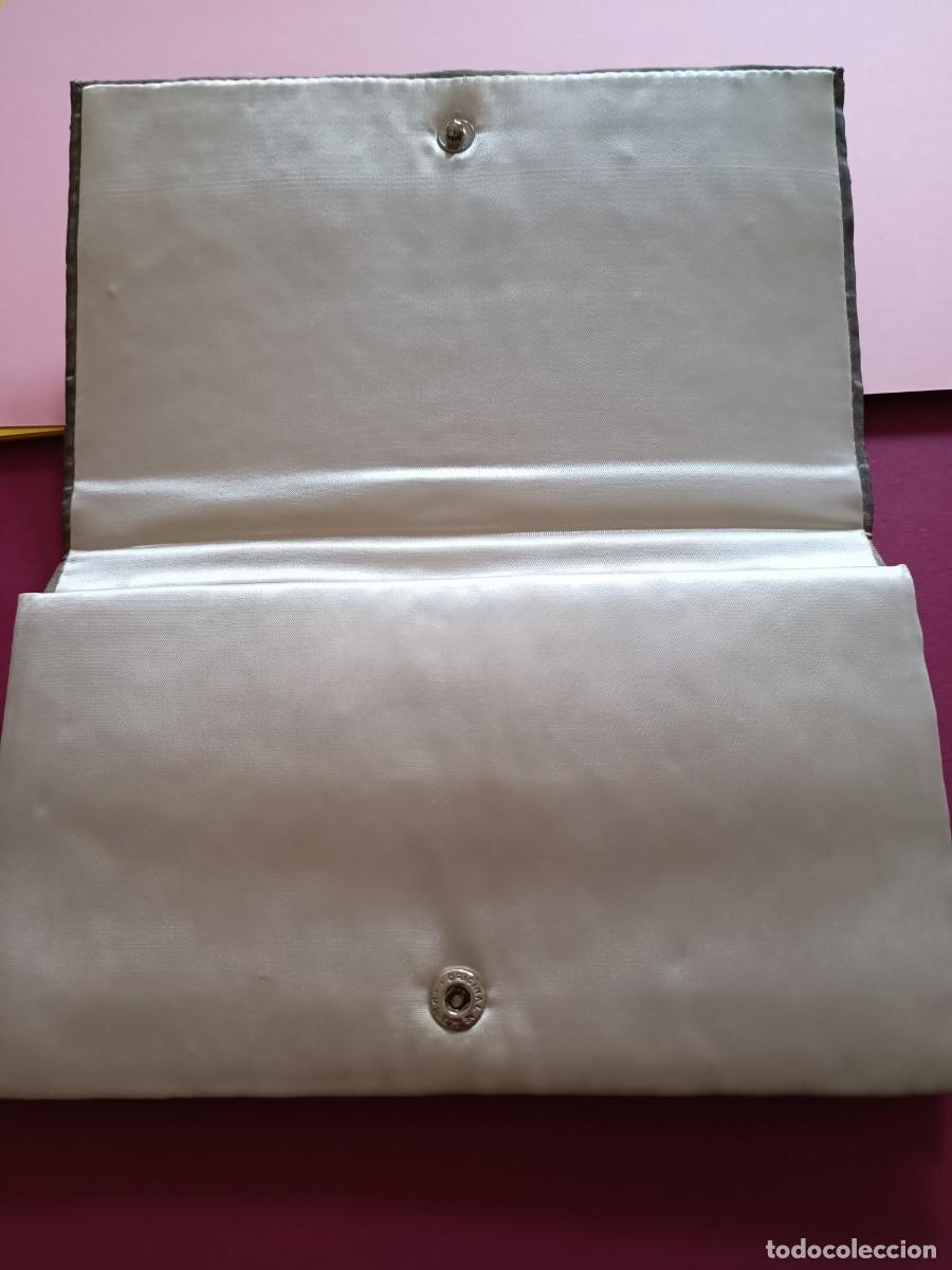 Antig&uuml;edades: BOLSO-CARTERA DE CEREMONIA EN SEDA - Foto 11