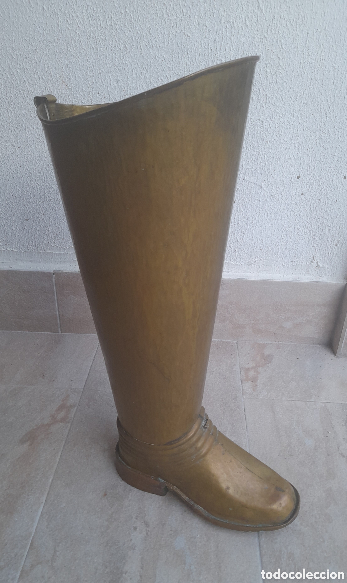 Antiques: Antiguo paraguero, de lat&oacute;n en firma de bota, vintag