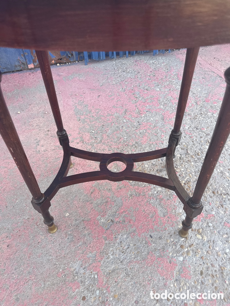 Antig&uuml;edades: Mesa estilo imperio patas de bronce y marqueter&iacute;a - Foto 2