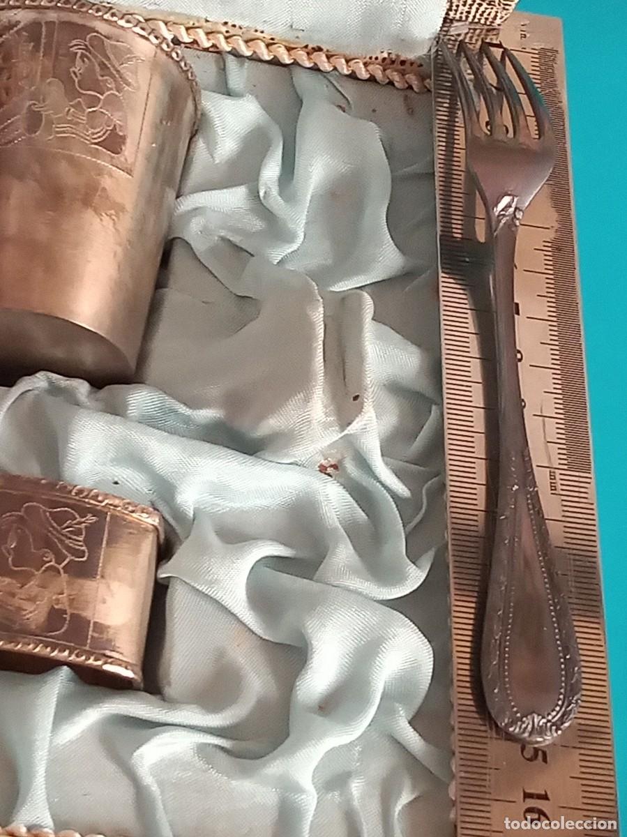 Antig&uuml;edades: SET DE CUBIERTOS INFANTIL + VASO Y SERVILLETERO - Foto 4
