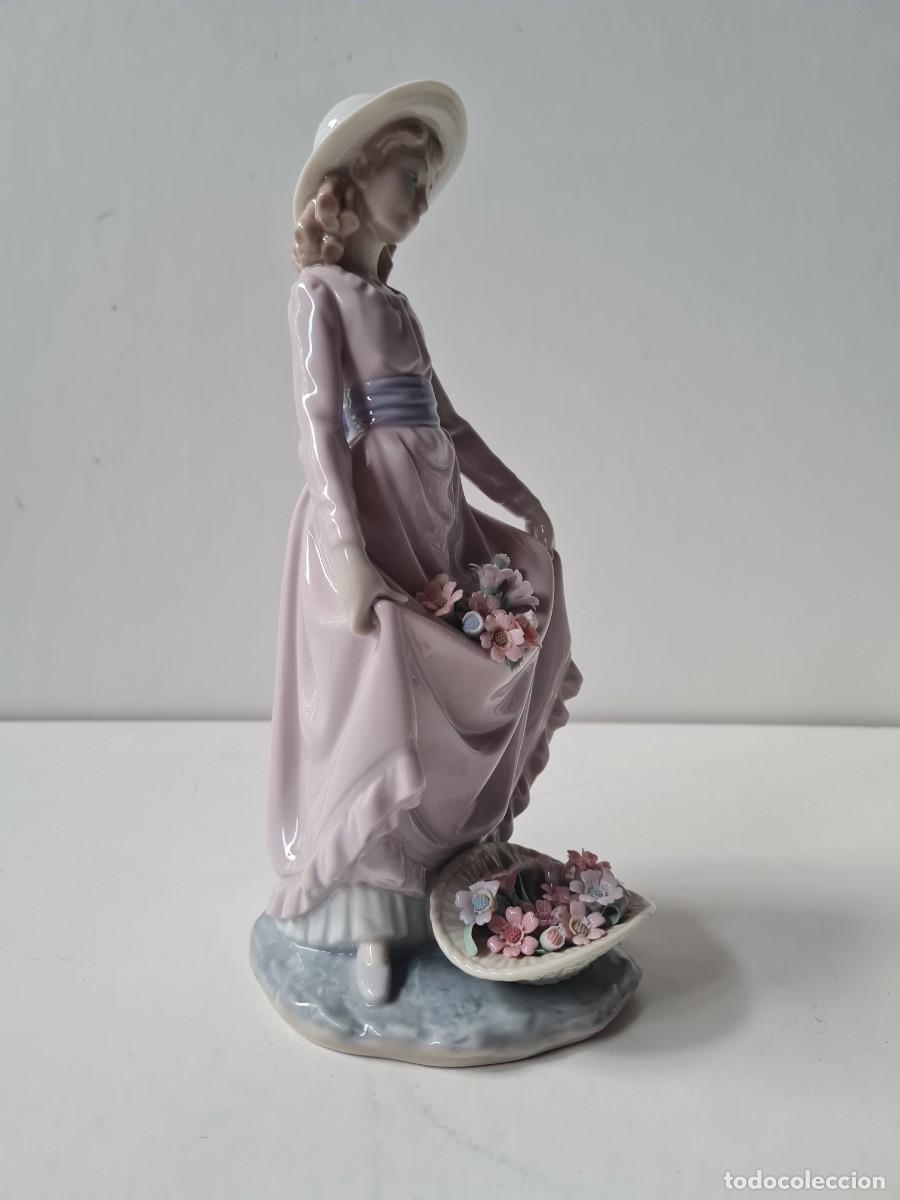 Antig&uuml;edades: LLADRO NI&Ntilde;A con flores en canasto (26 cms) - Foto 6