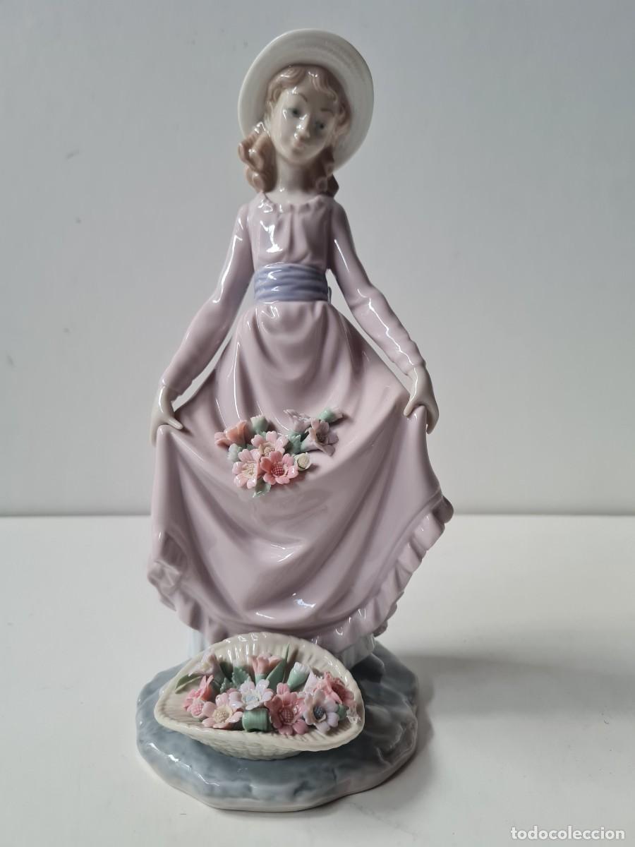 Antig&uuml;edades: LLADRO NI&Ntilde;A con flores en canasto (26 cms) - Foto 7