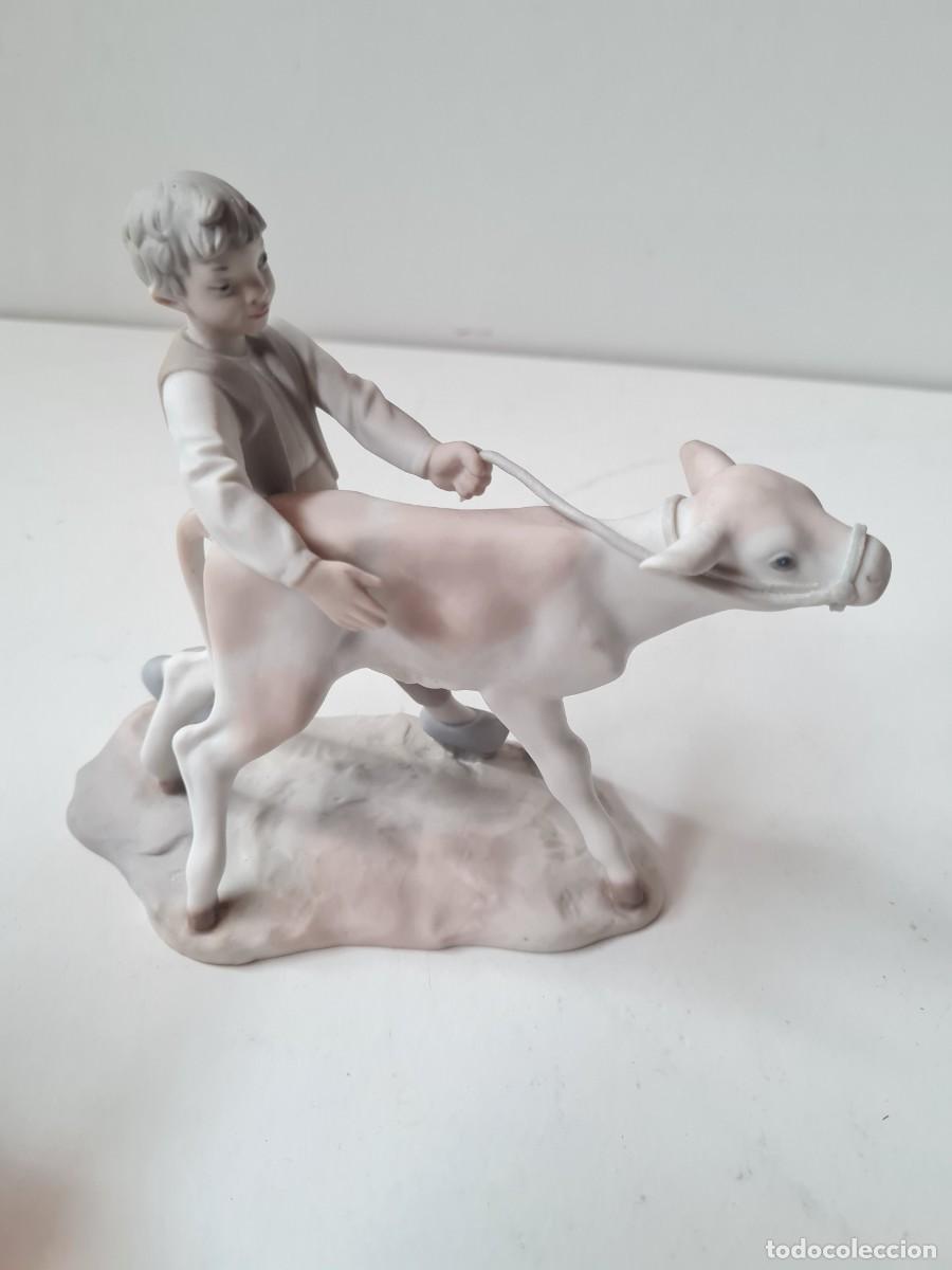 Antig&uuml;edades: LLADRO Ni&ntilde;o con ternero GRES (17 x 15 cms) - Foto 5