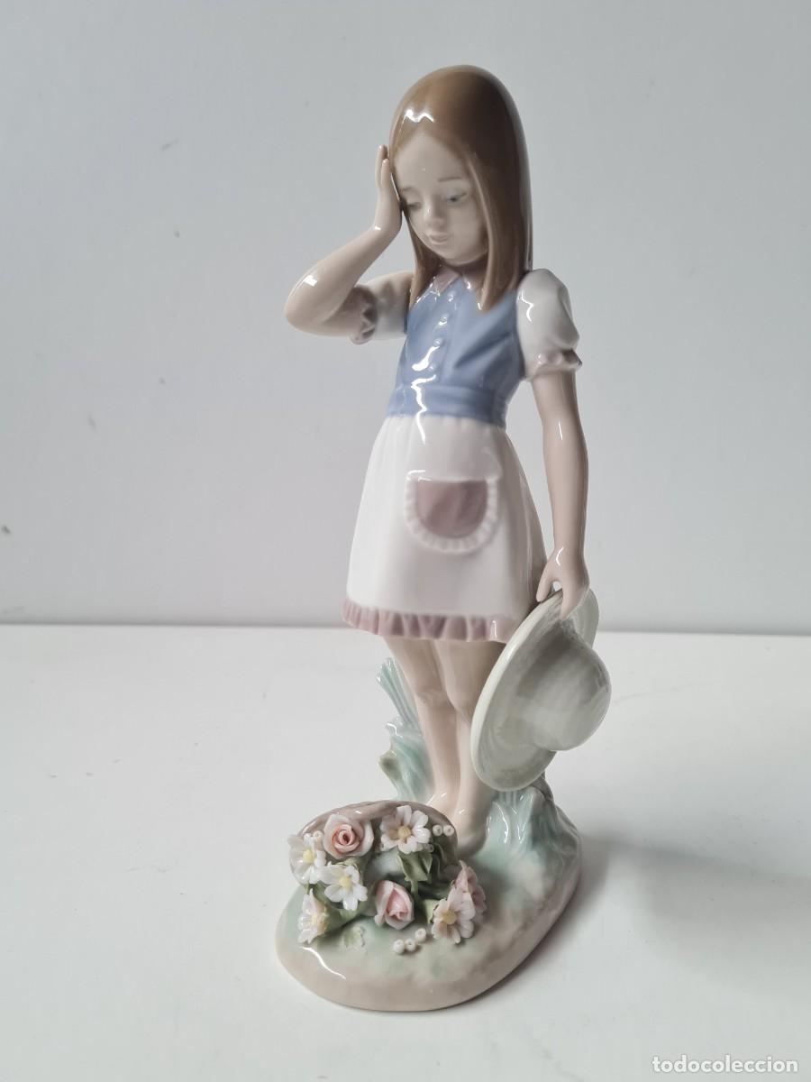 Antig&uuml;edades: LLADRO NI&Ntilde;A se cay&oacute; la cesta(23 cms) - Foto 1