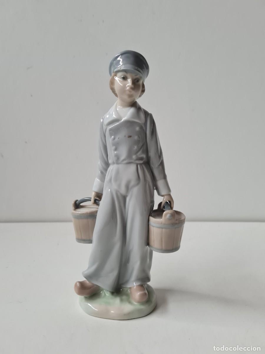 Antig&uuml;edades: LLADRO Lecherito(22 cms) - Foto 1