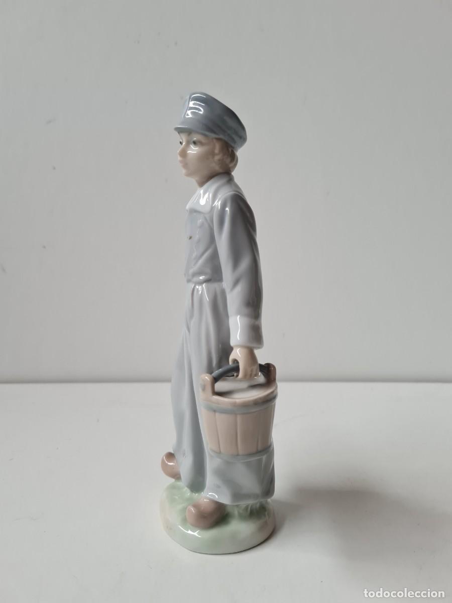 Antig&uuml;edades: LLADRO Lecherito(22 cms) - Foto 2