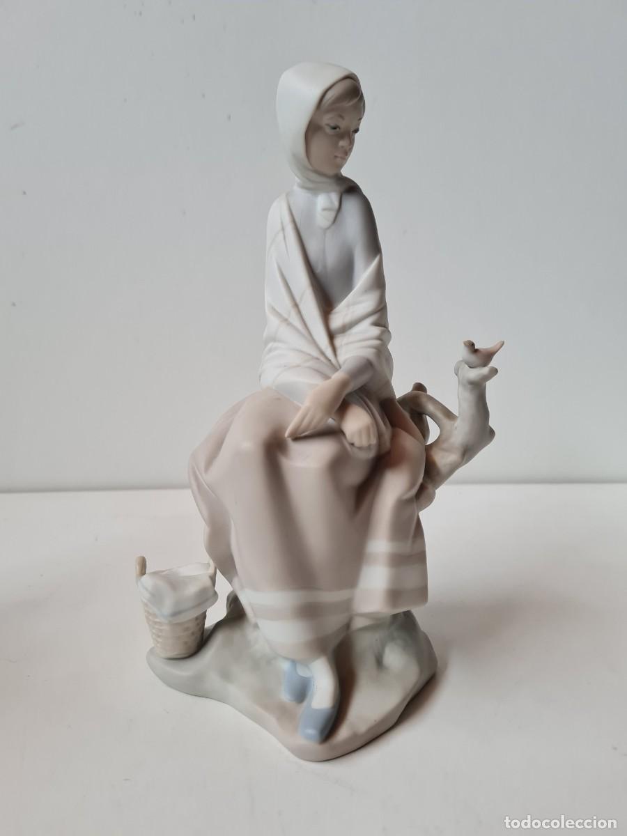 Antig&uuml;edades: LLADRO PASTORA(25 cms) gres mate - Foto 2