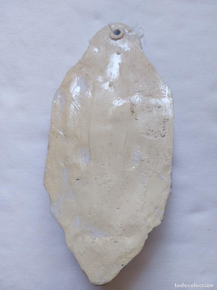 Antig&uuml;edades: Benditera. Cer&aacute;mica esmaltada - Foto 2