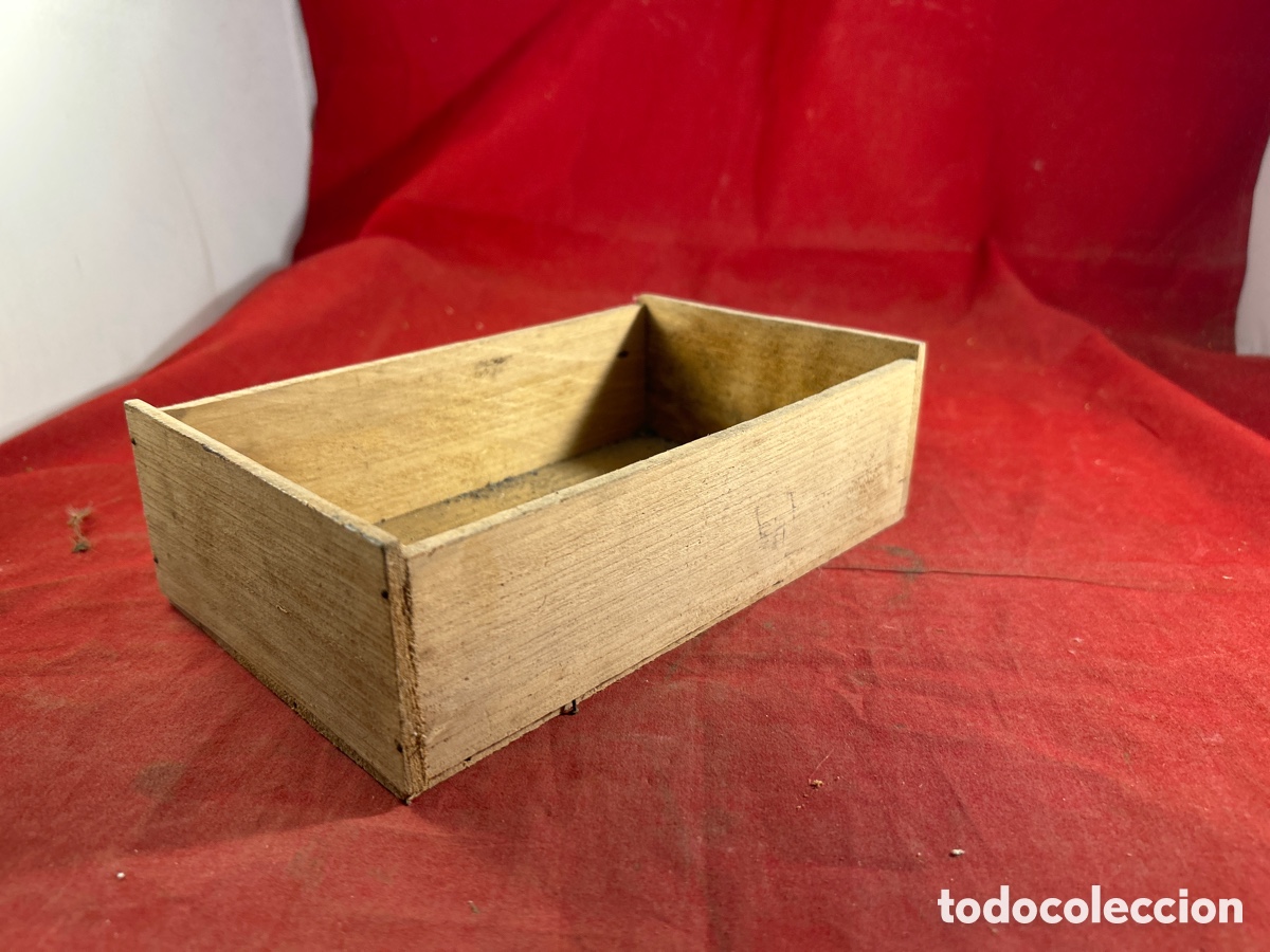 Antig&uuml;edades: Caja de madera - Foto 2