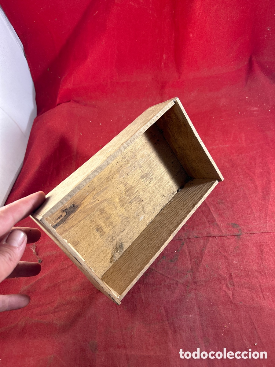Antig&uuml;edades: Caja de madera - Foto 4