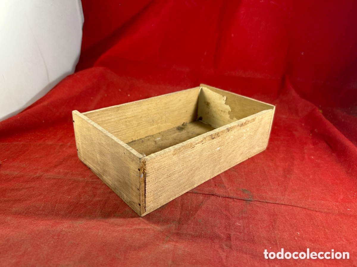 Antig&uuml;edades: Caja de madera - Foto 1