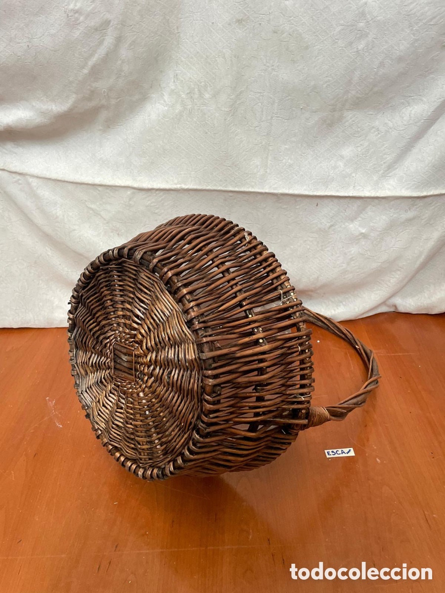 Antig&uuml;edades: Cesta de mimbre antigua - Foto 4