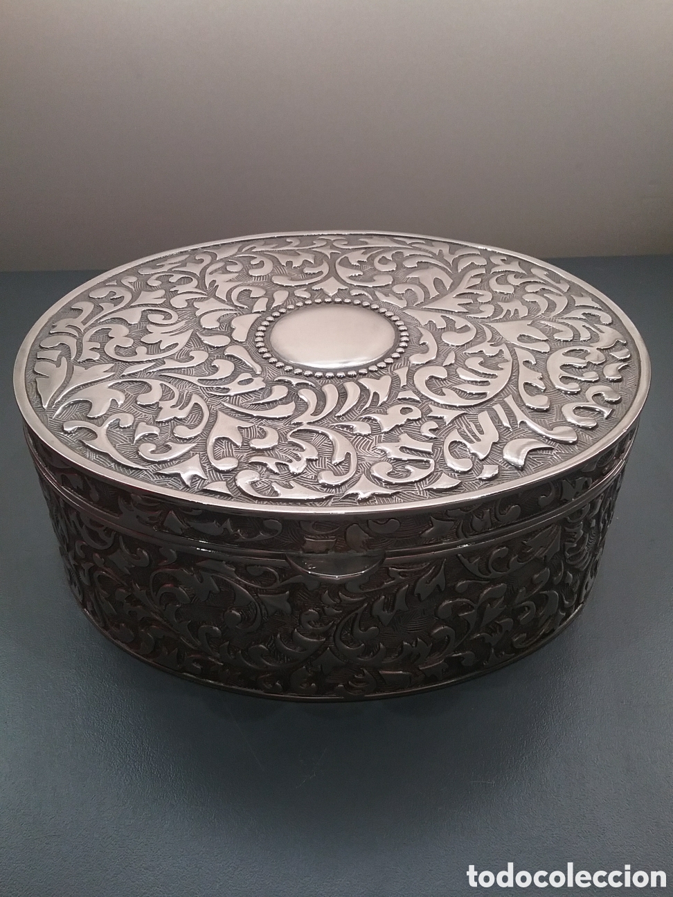 Antig&uuml;edades: Caja joyero en metal plateado