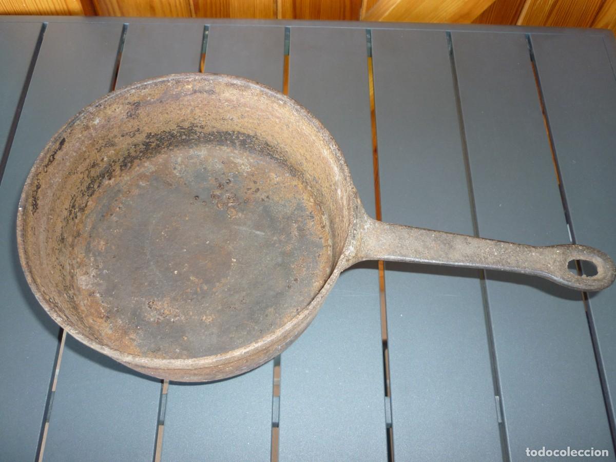 Antig&uuml;edades: ANTIGUO CAZO DE HIERRO CON PATAS (TRIPODE) - Foto 7