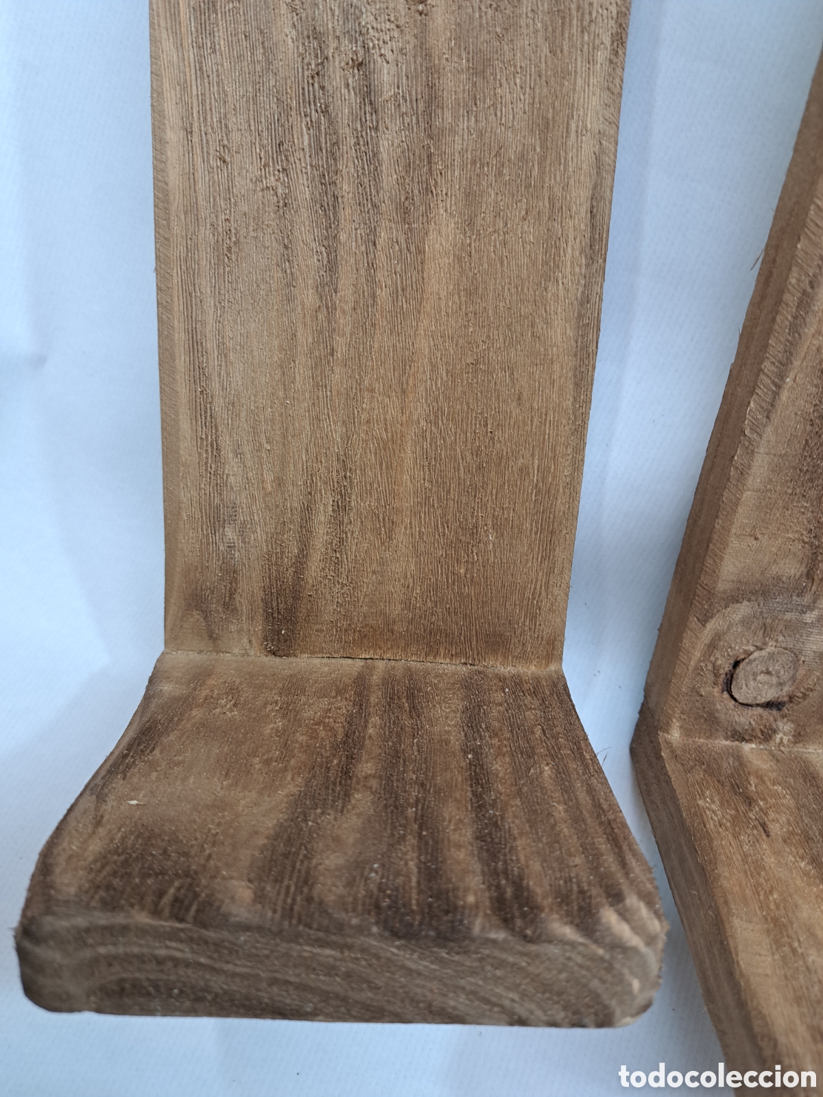Antig&uuml;edades: PAREJA DE PORTAVELAS DE MADERA RUSTICOS - Foto 3