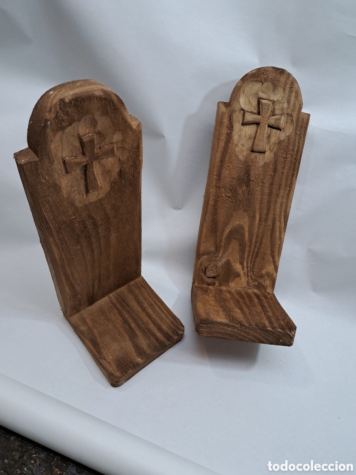 Antig&uuml;edades: PAREJA DE PORTAVELAS DE MADERA RUSTICOS - Foto 9