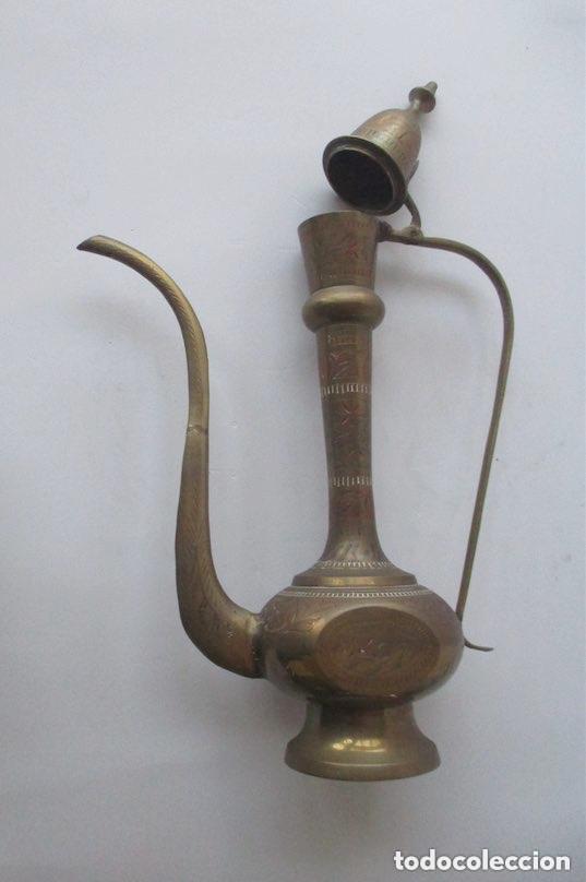 Antig&uuml;edades: TETERA ALTA CON DECORACION A RELIEVE - Foto 2