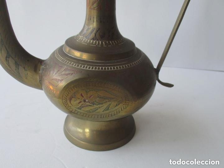Antig&uuml;edades: TETERA ALTA CON DECORACION A RELIEVE - Foto 4