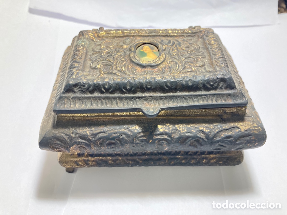 Antig&uuml;edades: ANTIGUA CAJA DE BRONCE - JOYERO - Foto 1