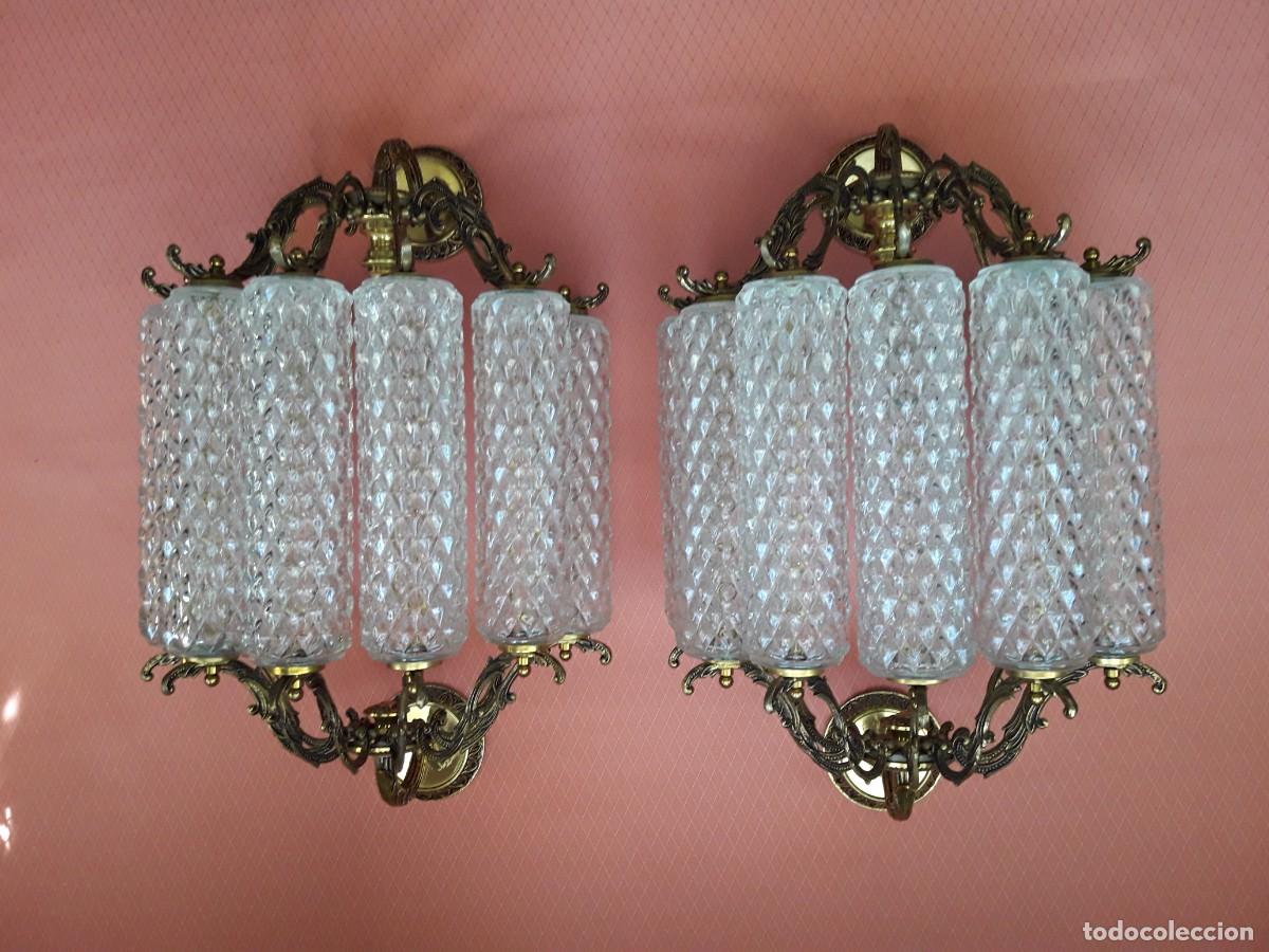 Antig&uuml;edades: 2 APLIQUES DE CRISTAL Y BRONCE - Foto 1