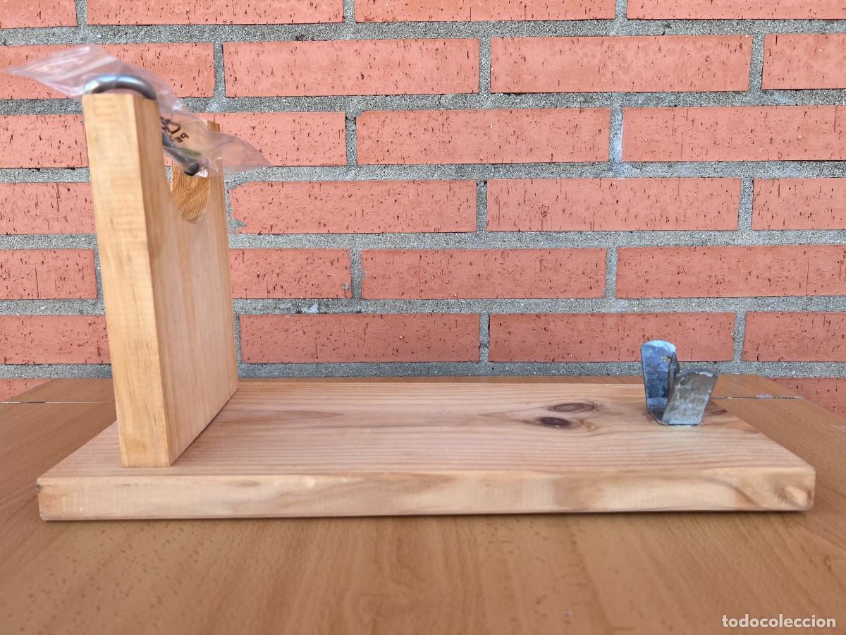Antig&uuml;edades: JAMONERO DE MADERA.. - Foto 1