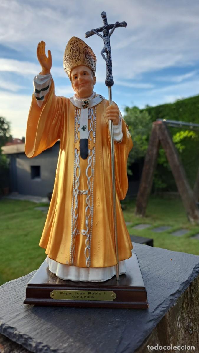 Antig&uuml;edades: Papa JUAN PABLO II en Resina - Foto 1