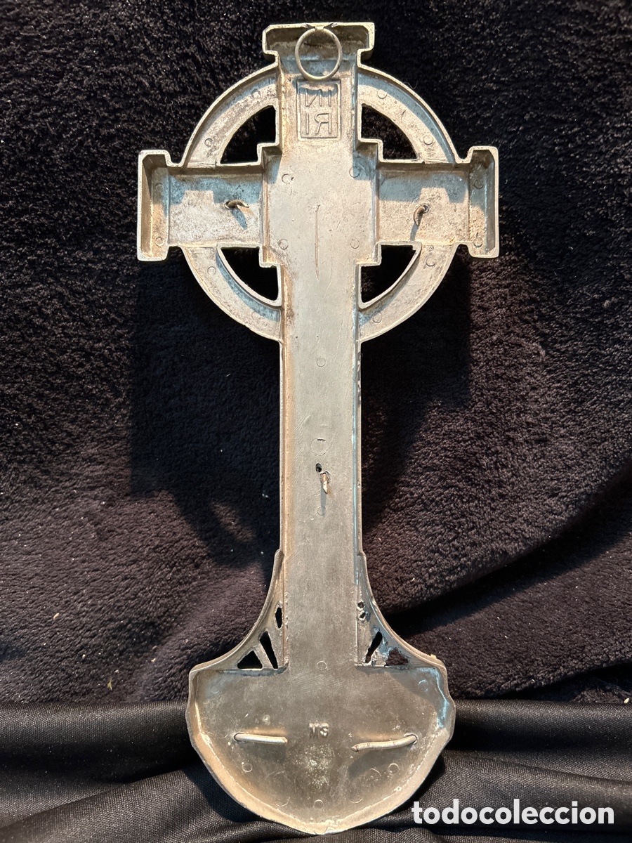 Antig&uuml;edades: Benditera de metal y cristal 28cm - Foto 3