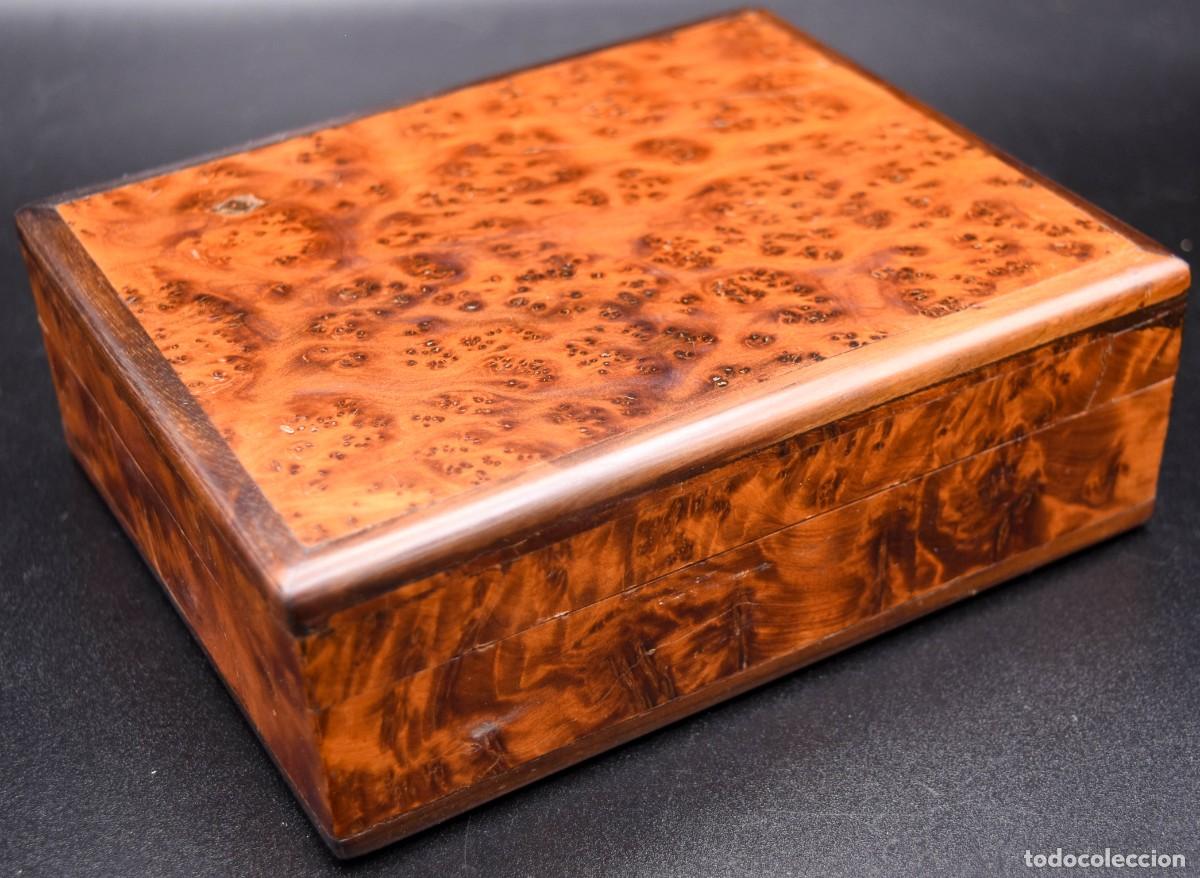 Antig&uuml;edades: Caja de madera de ra&iacute;z - Foto 3