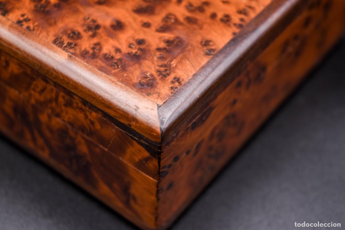 Antig&uuml;edades: Caja de madera de ra&iacute;z - Foto 10