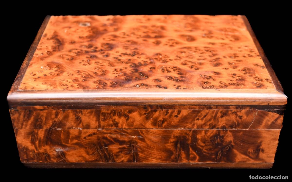 Antig&uuml;edades: Caja de madera de ra&iacute;z - Foto 15